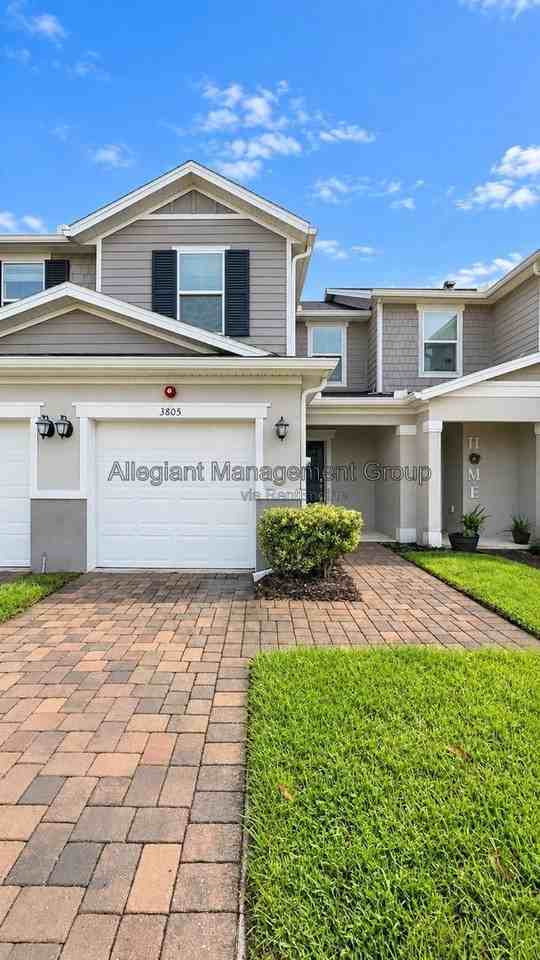 3805 Hampton Chase Ln