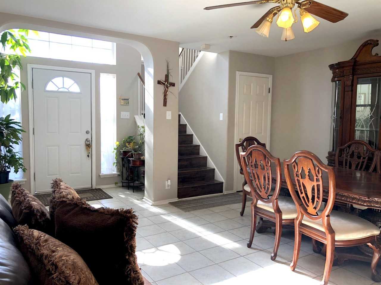 731 Leopard Hollow San Antonio, Tx. - Photo 4 of 29