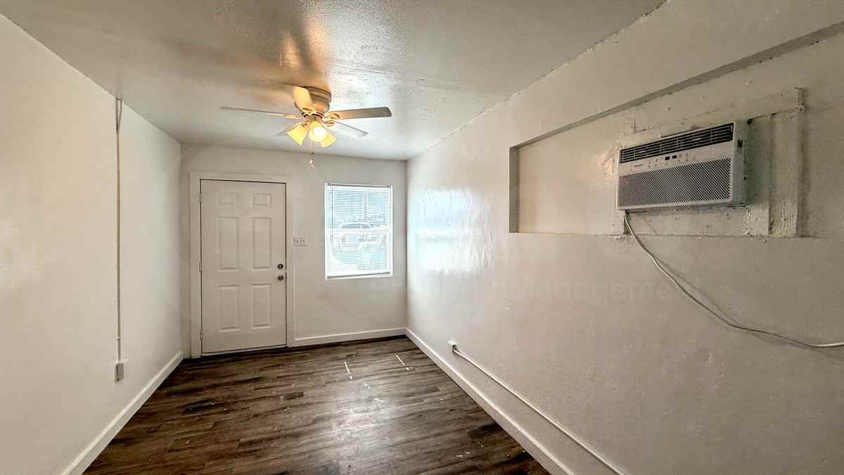 7040 Nw Grand Ave #9 - Photo 6 of 12