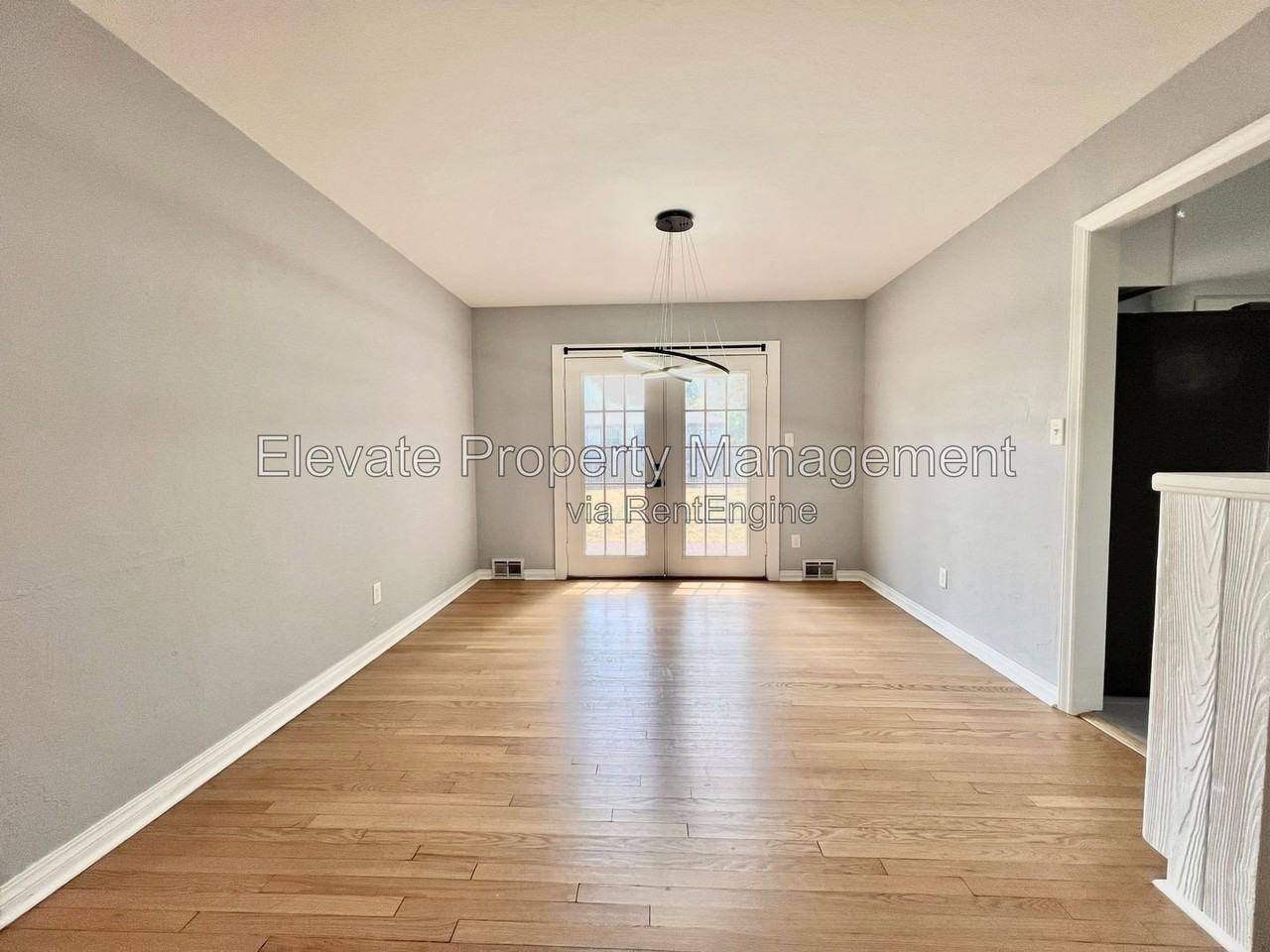 2924 Nw 71st St - Photo 6 of 24