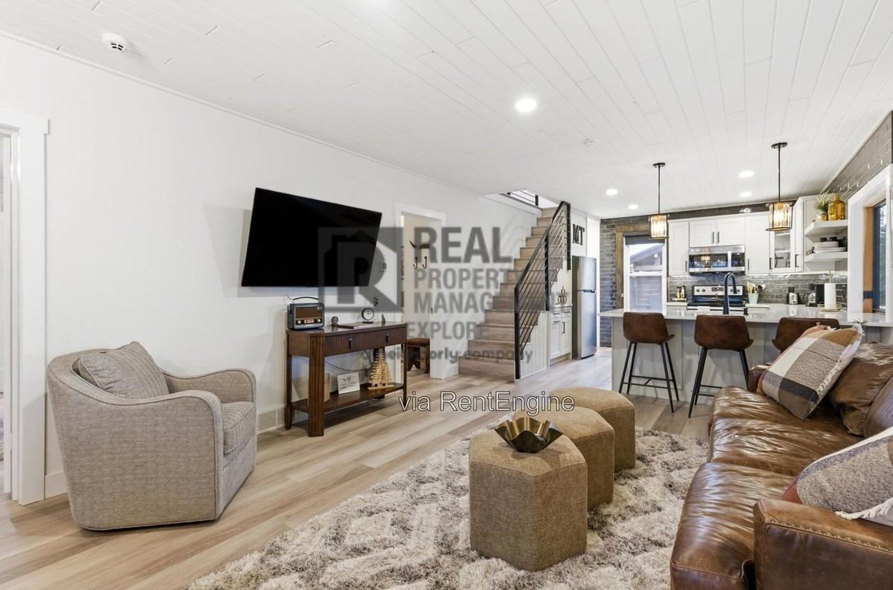 809 3rd Ave W - Photo 6 of 23
