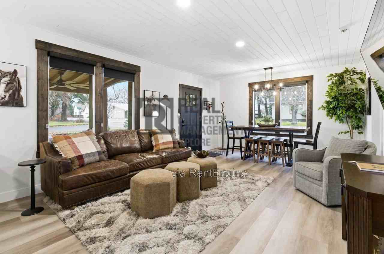 809 3rd Ave W - Photo 7 of 23