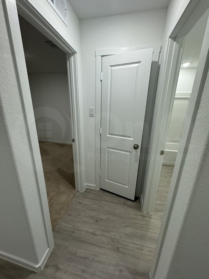 7908 Gilbert St - Photo 6 of 17