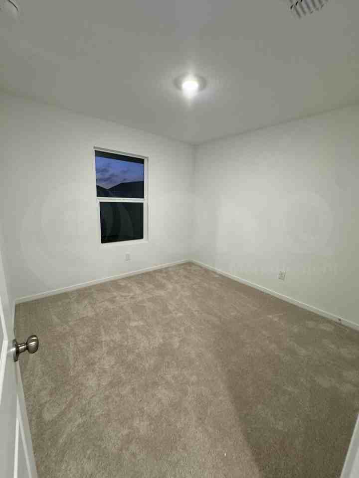 7908 Gilbert St - Photo 7 of 17