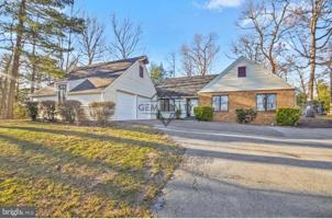 featured image of 206 Fairway Cir