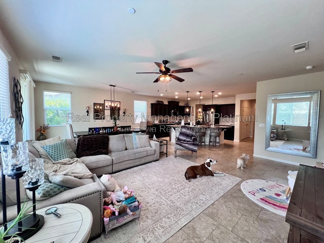 3620 Griffith Ave - Photo 4 of 26