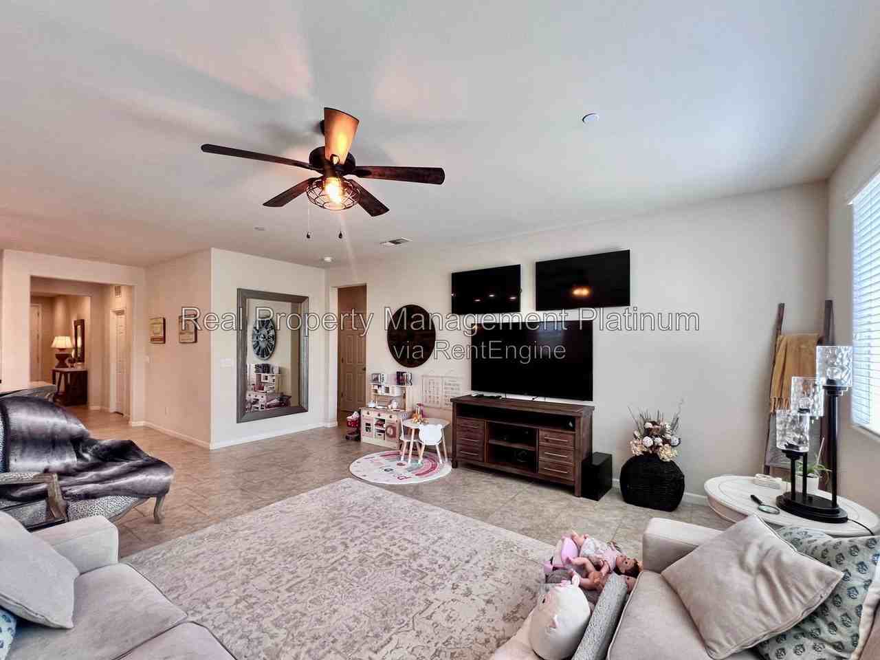 3620 Griffith Ave - Photo 6 of 26