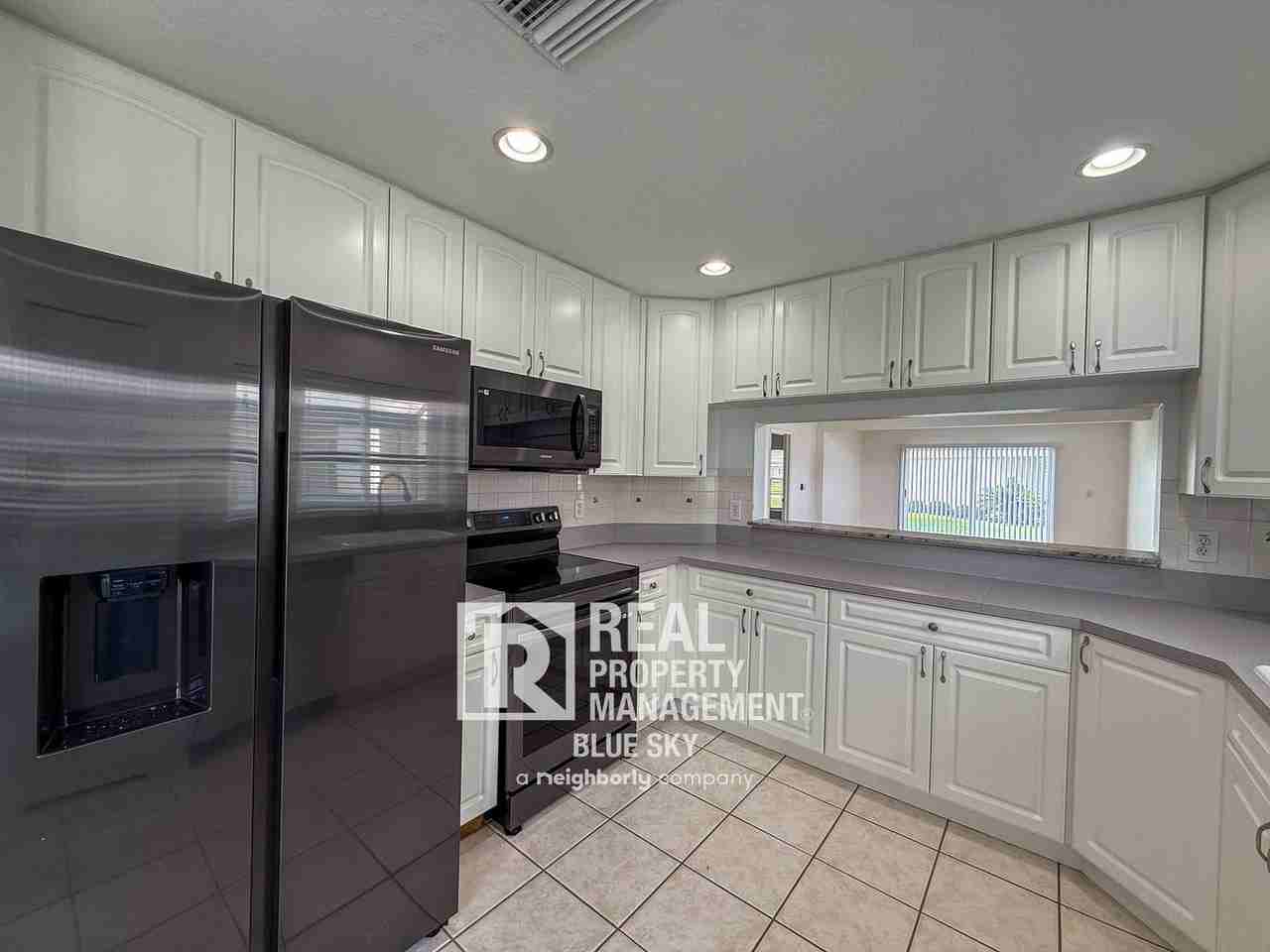 6554 Gentle Ben Cir - Photo 2 of 25