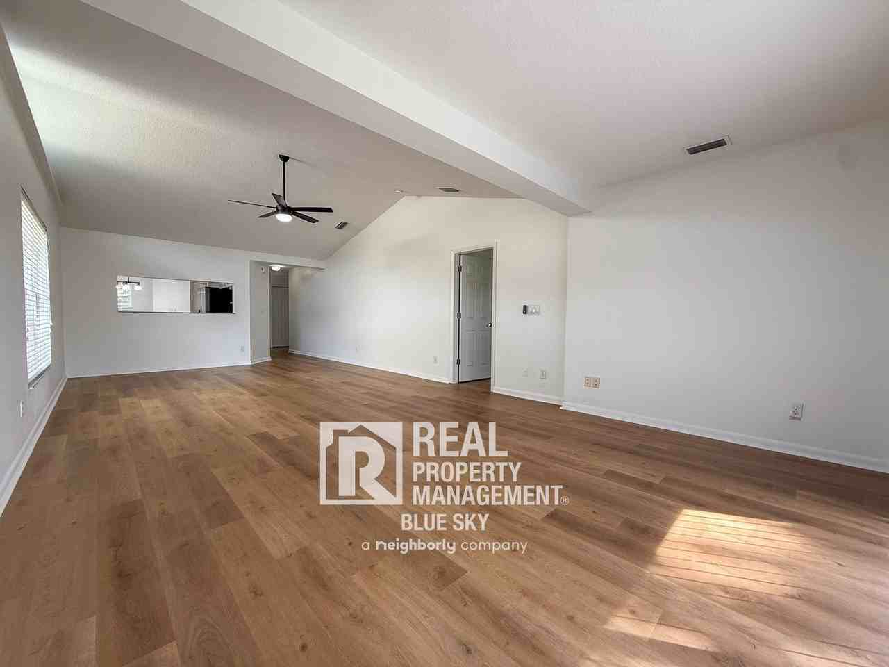 6554 Gentle Ben Cir - Photo 3 of 25