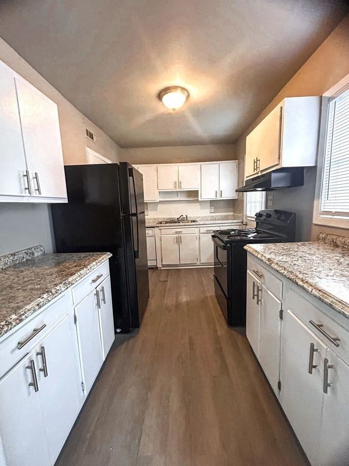 214 Ridgewood Ave #214 - Photo 6 of 19