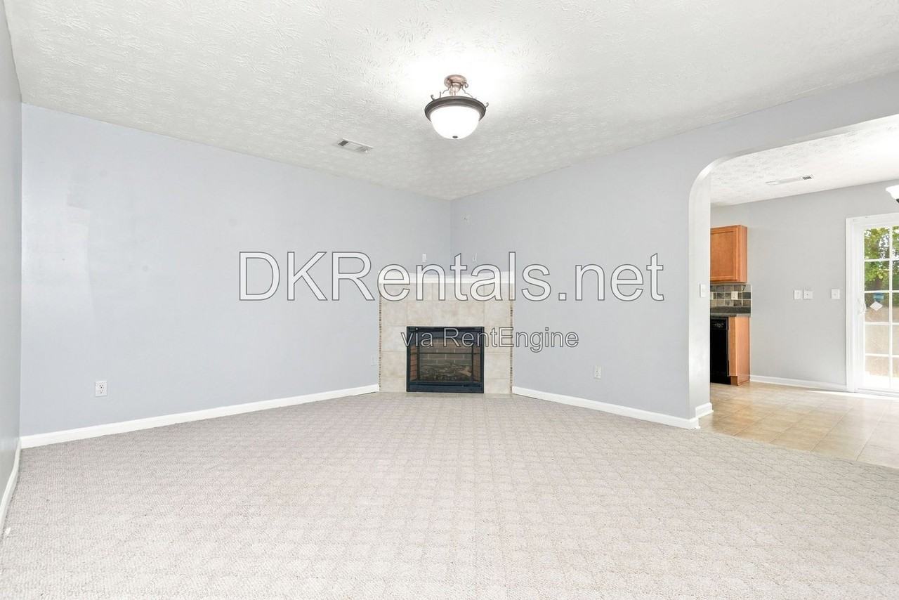 935 Magnolia Gardens Walk - Photo 2 of 15