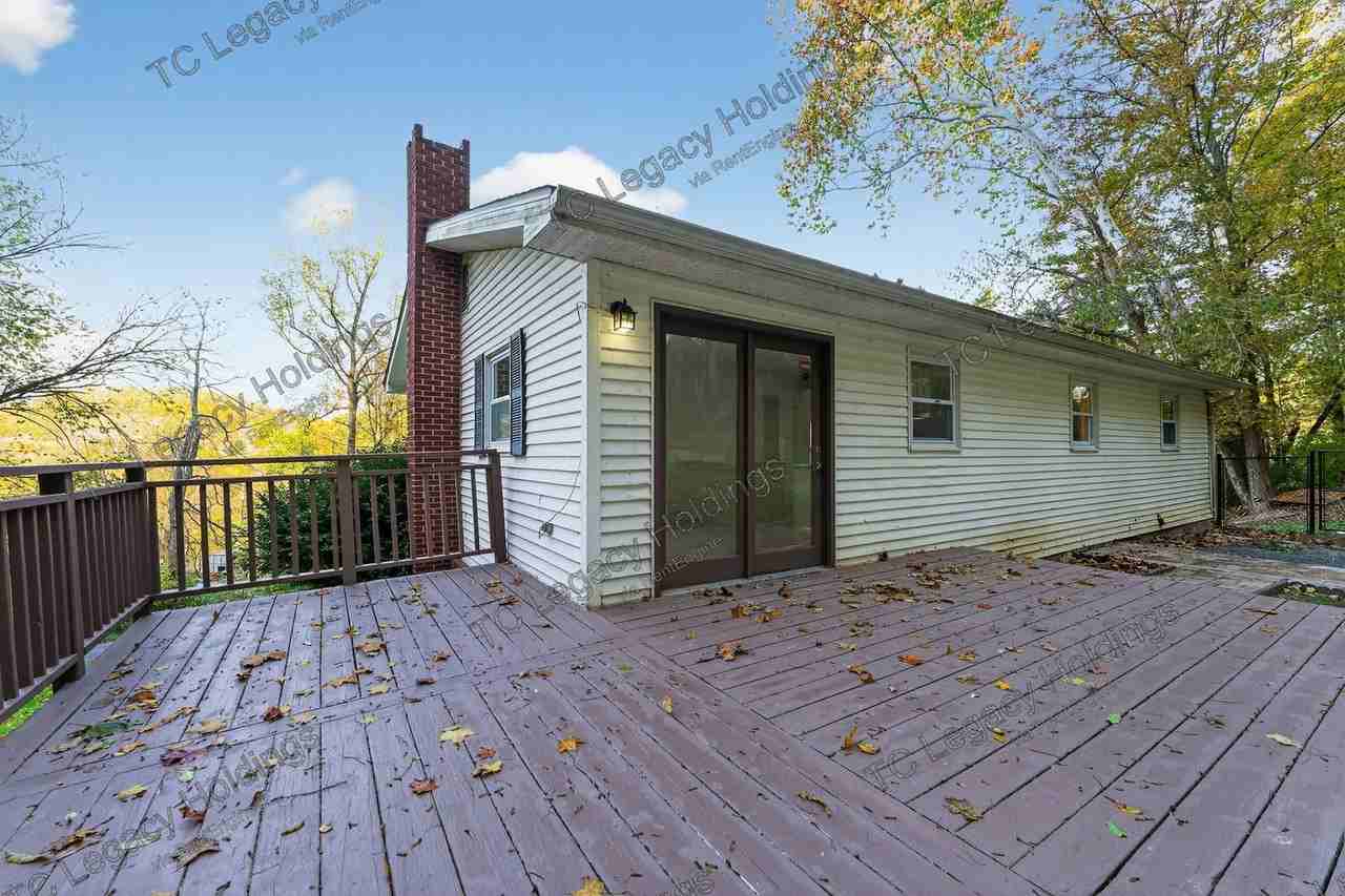 320 Diamond Ave - Photo 4 of 31