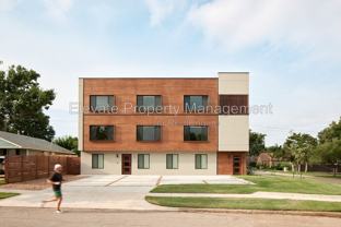 844 Nw 43rd St #104 - Photo 1 of 1