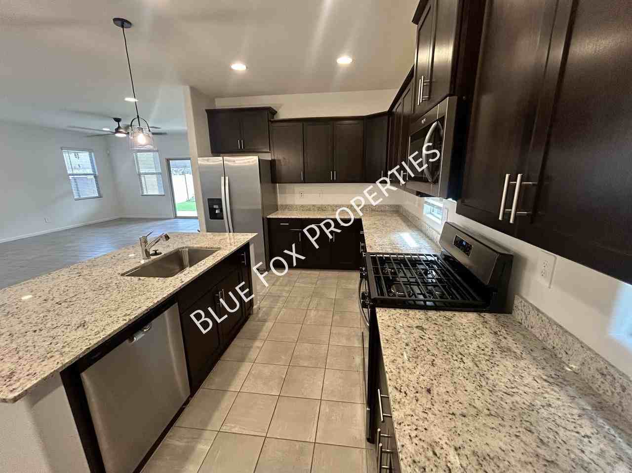 6973 W Jadewood Ln - Photo 7 of 39