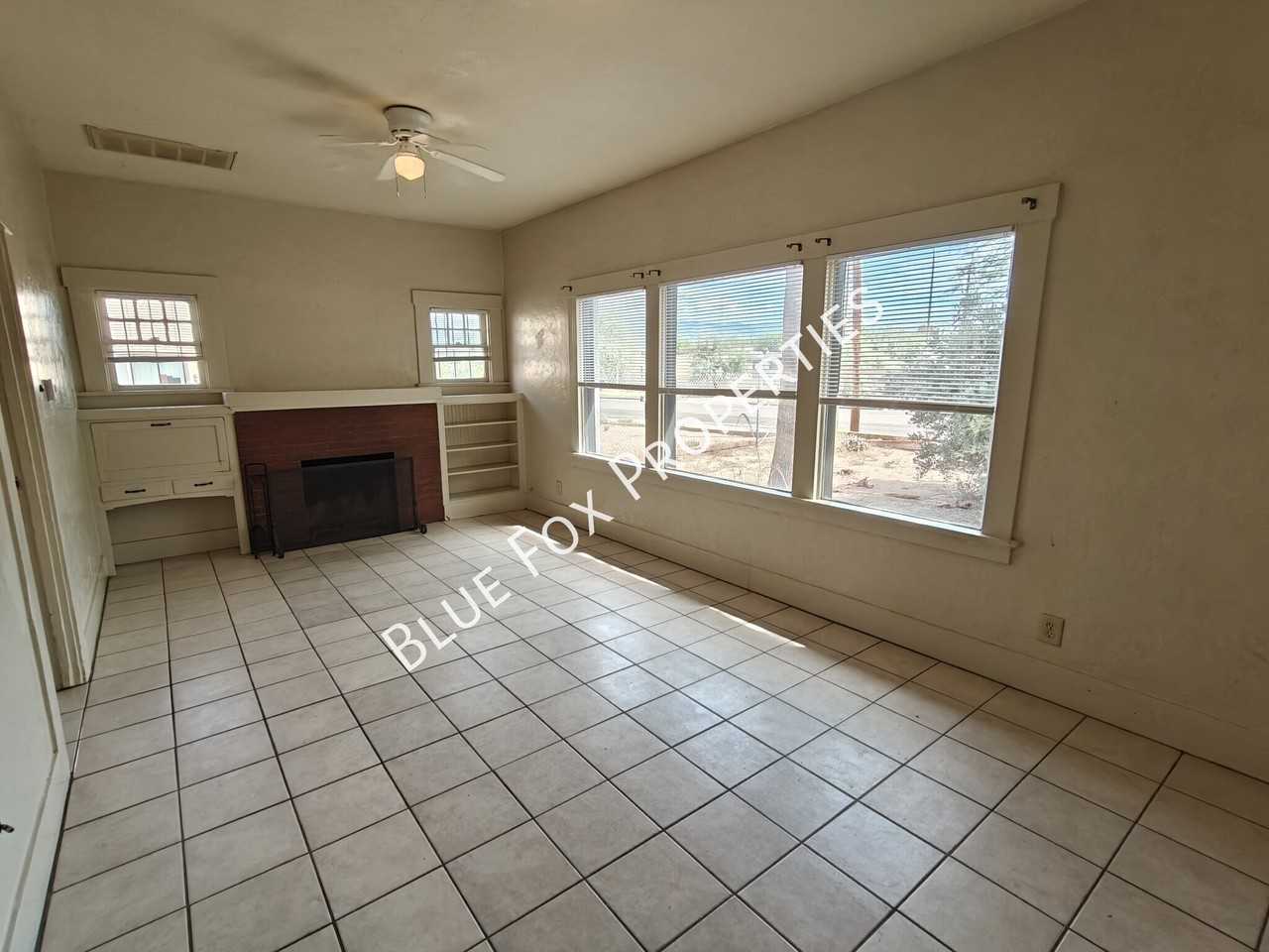 1501 N 6th Ave - Photo 4 of 33