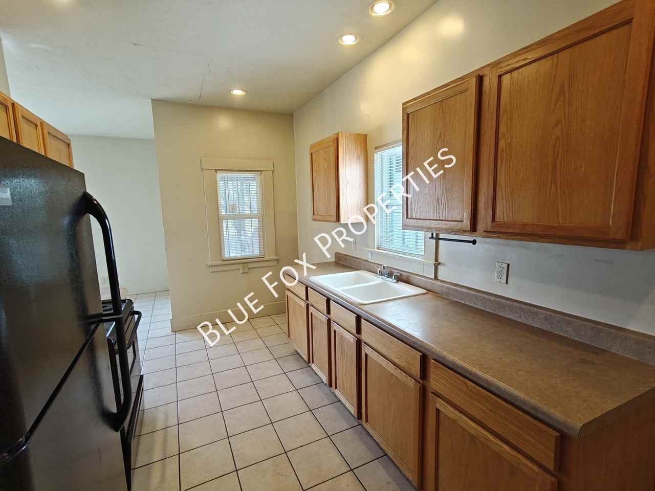 1501 N 6th Ave - Photo 7 of 33