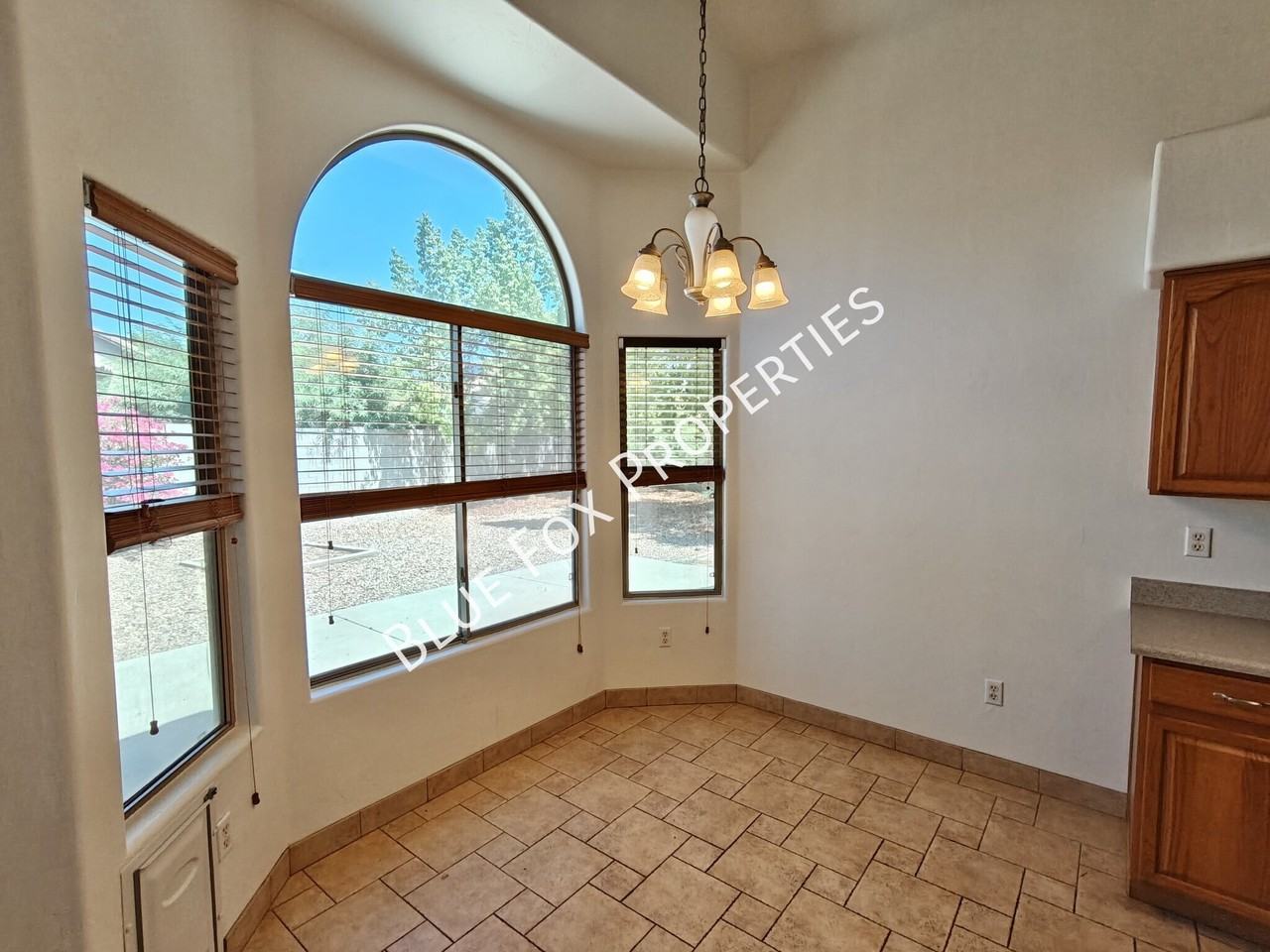 5680 W Shady Grove Dr - Photo 6 of 28
