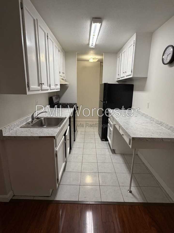 66 Shrewsbury Green Dr - Photo 2 of 15