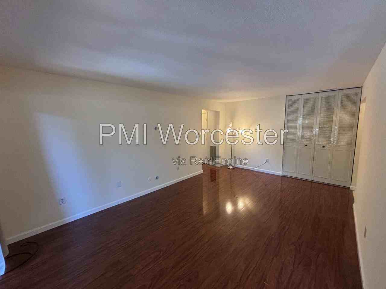 66 Shrewsbury Green Dr - Photo 3 of 15