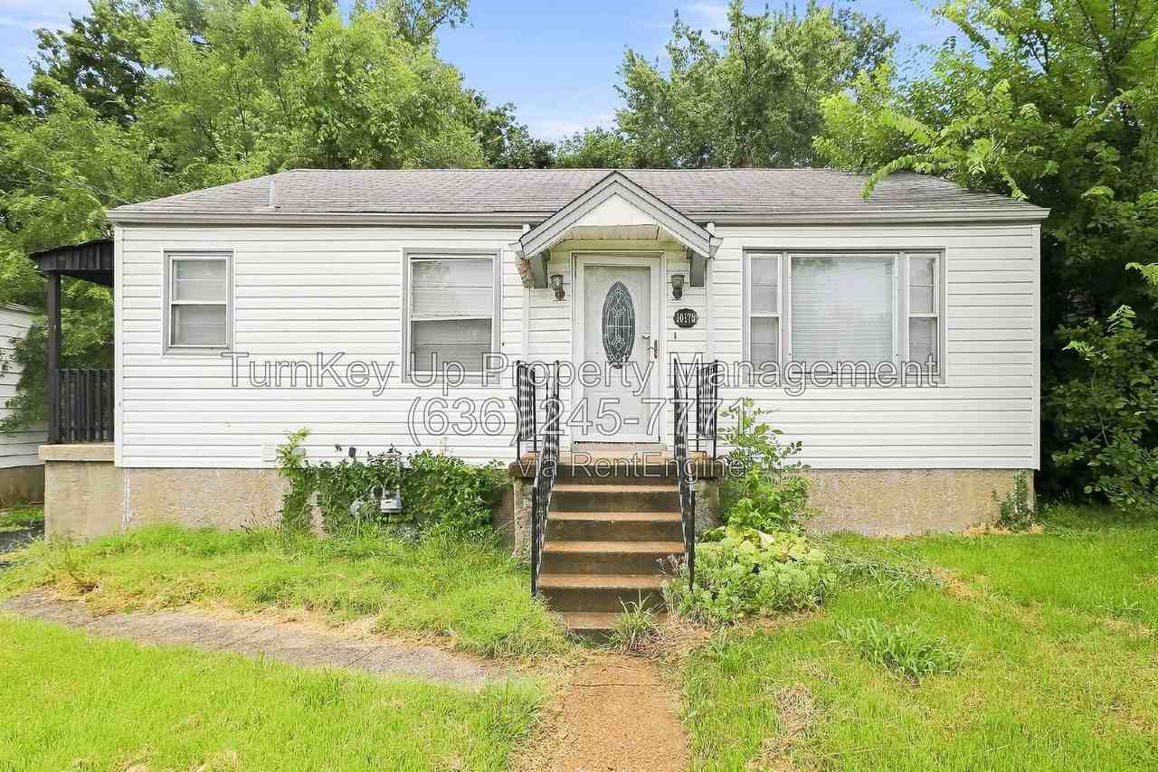 10175 Cloverdale Dr - Photo 4 of 18