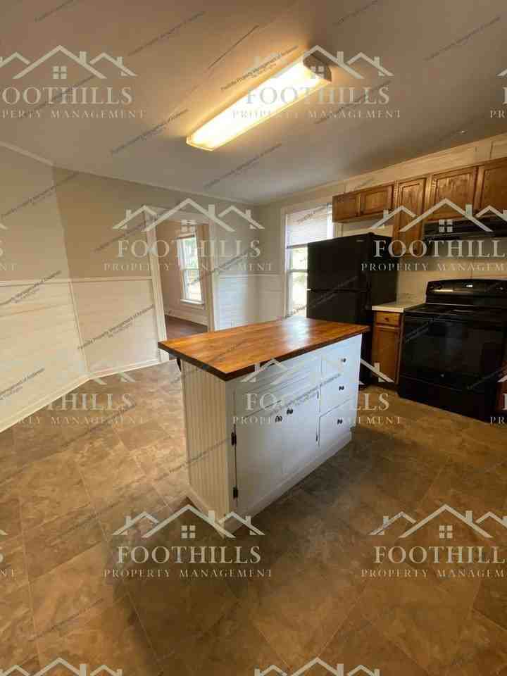 800 Linley St - Photo 5 of 14