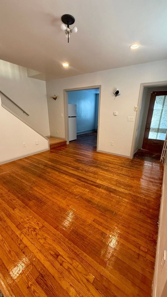 236 Laurel St - Photo 6 of 17