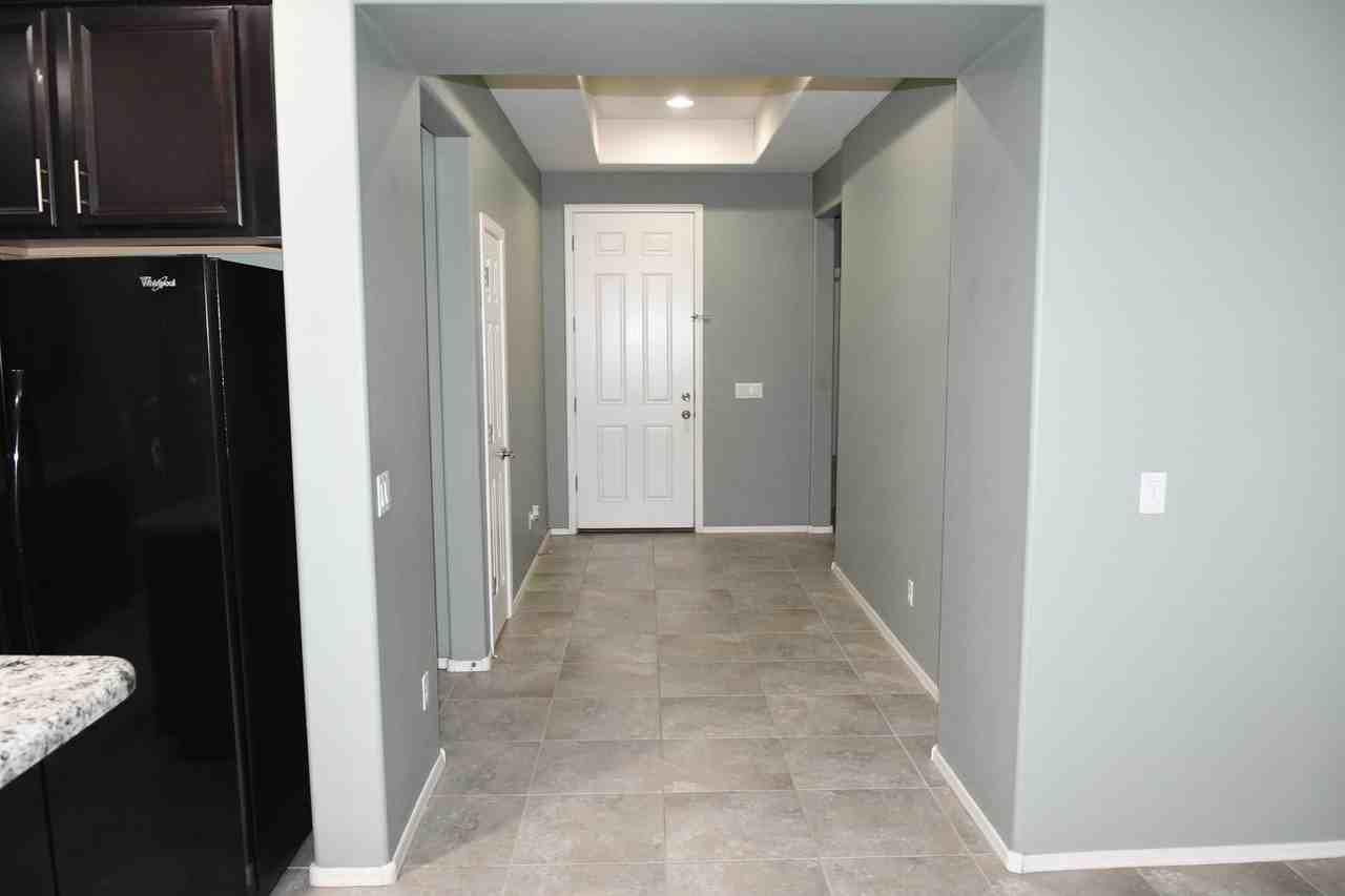 15611 W Westview Dr - Photo 4 of 21