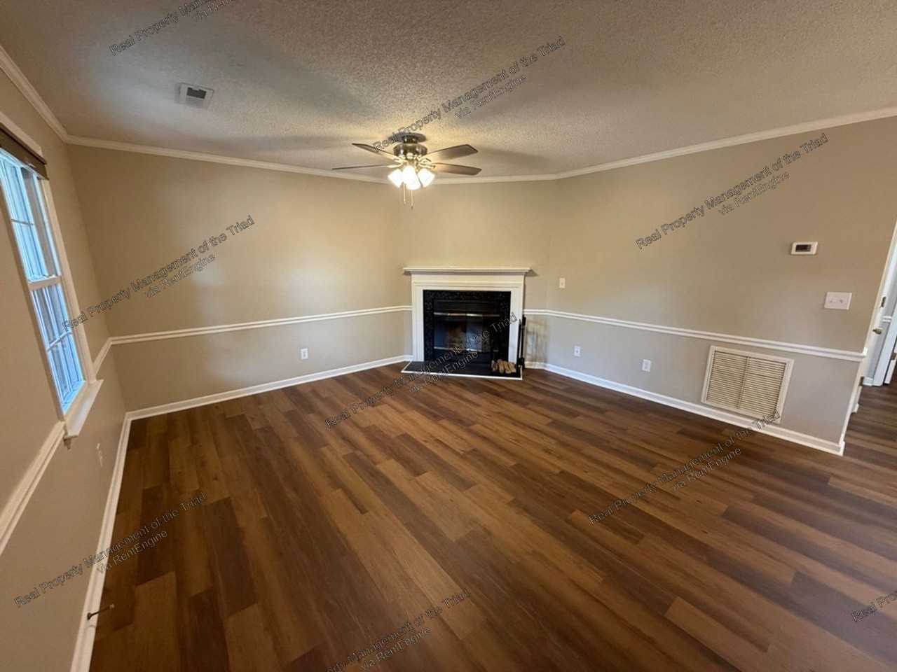 243 Olde Vineyard Ct - Photo 2 of 17