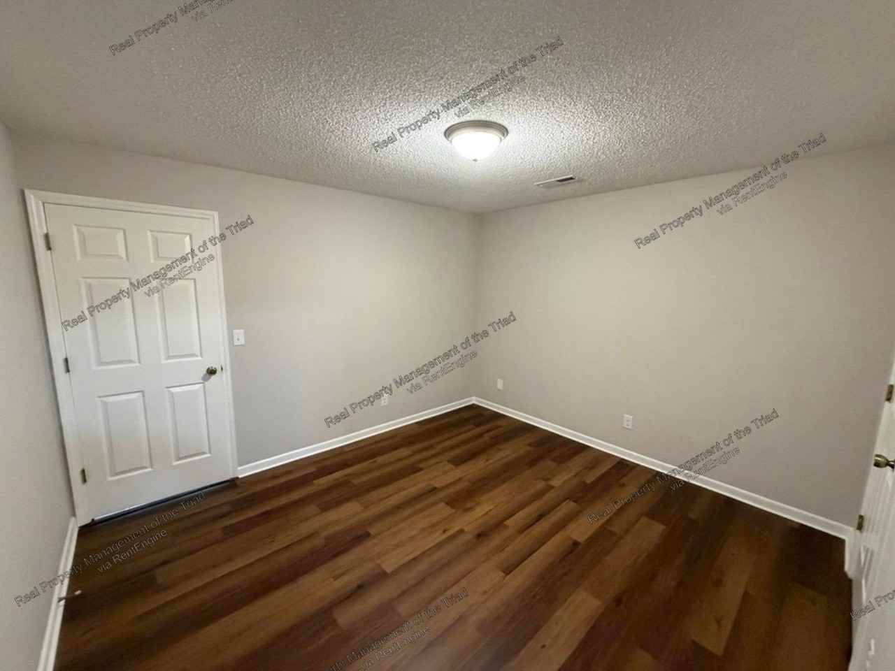 243 Olde Vineyard Ct - Photo 7 of 17