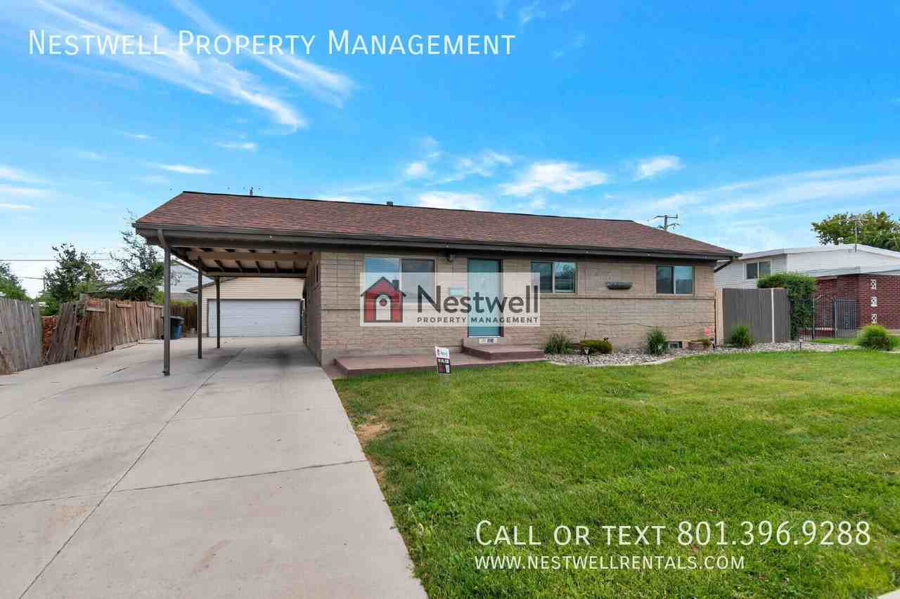 1911 W Rocky Rd - Photo 2 of 29