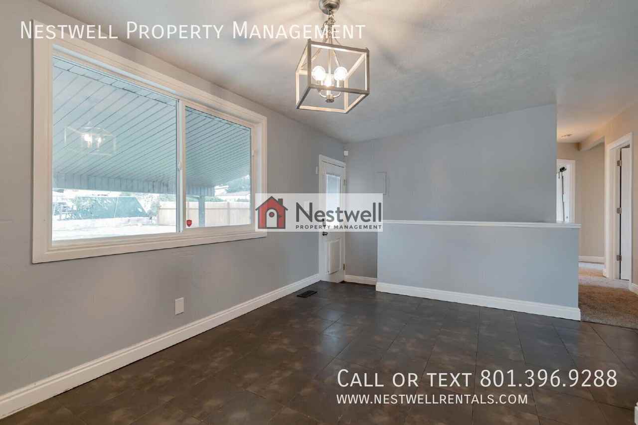 1911 W Rocky Rd - Photo 7 of 29