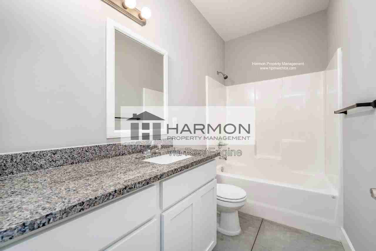2172 S Thatcher Ct - Photo 5 of 13