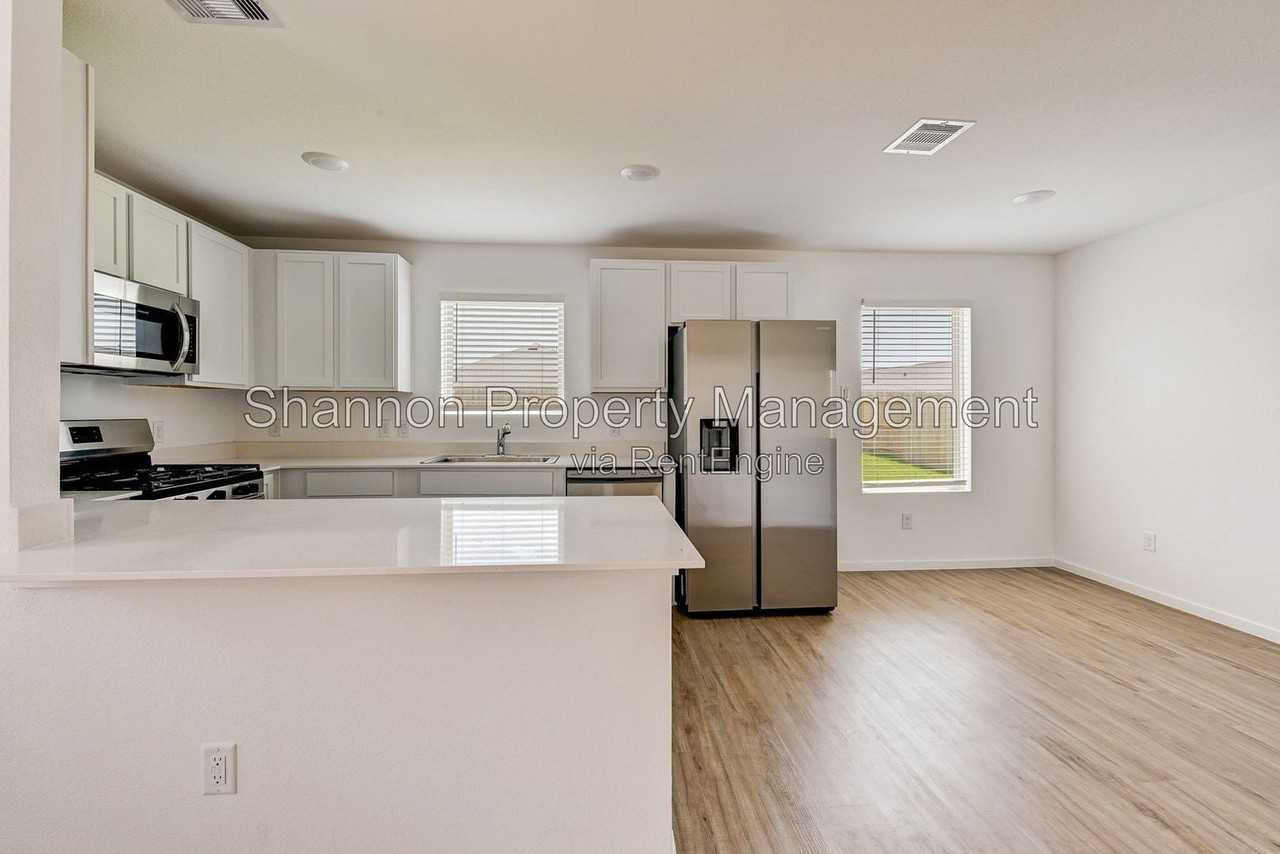 18553 Cepagatti Dr - Photo 6 of 29