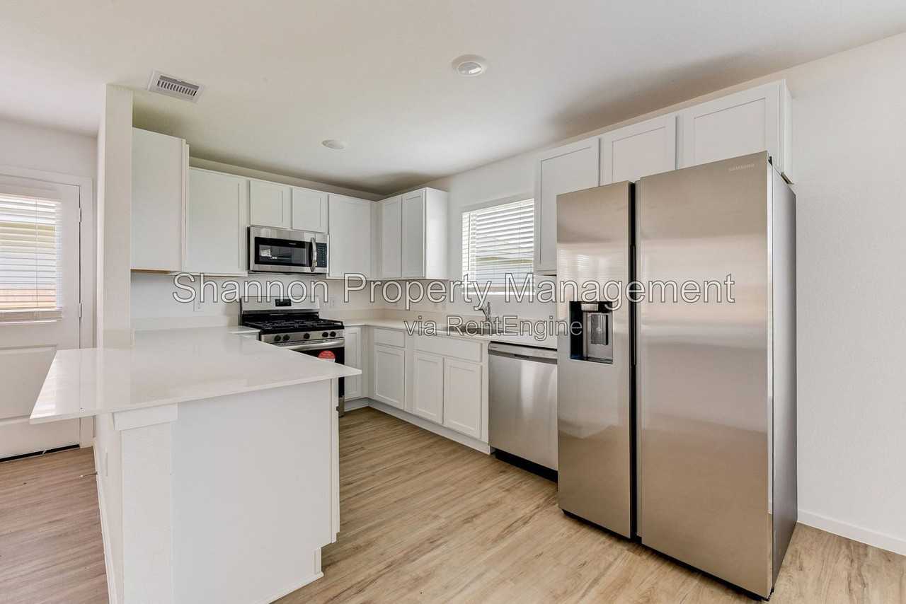 18553 Cepagatti Dr - Photo 7 of 29