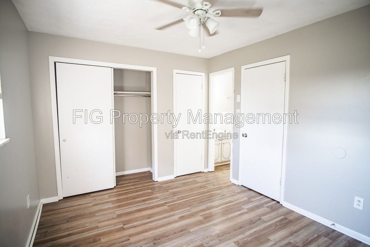 4834 Scheel Rd #211 - Photo 5 of 9
