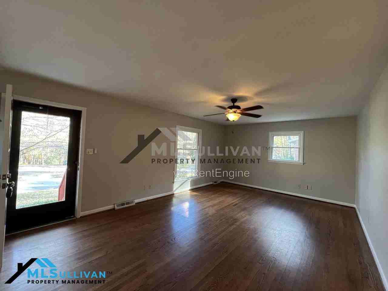 1720 Euclid Rd - Photo 3 of 32