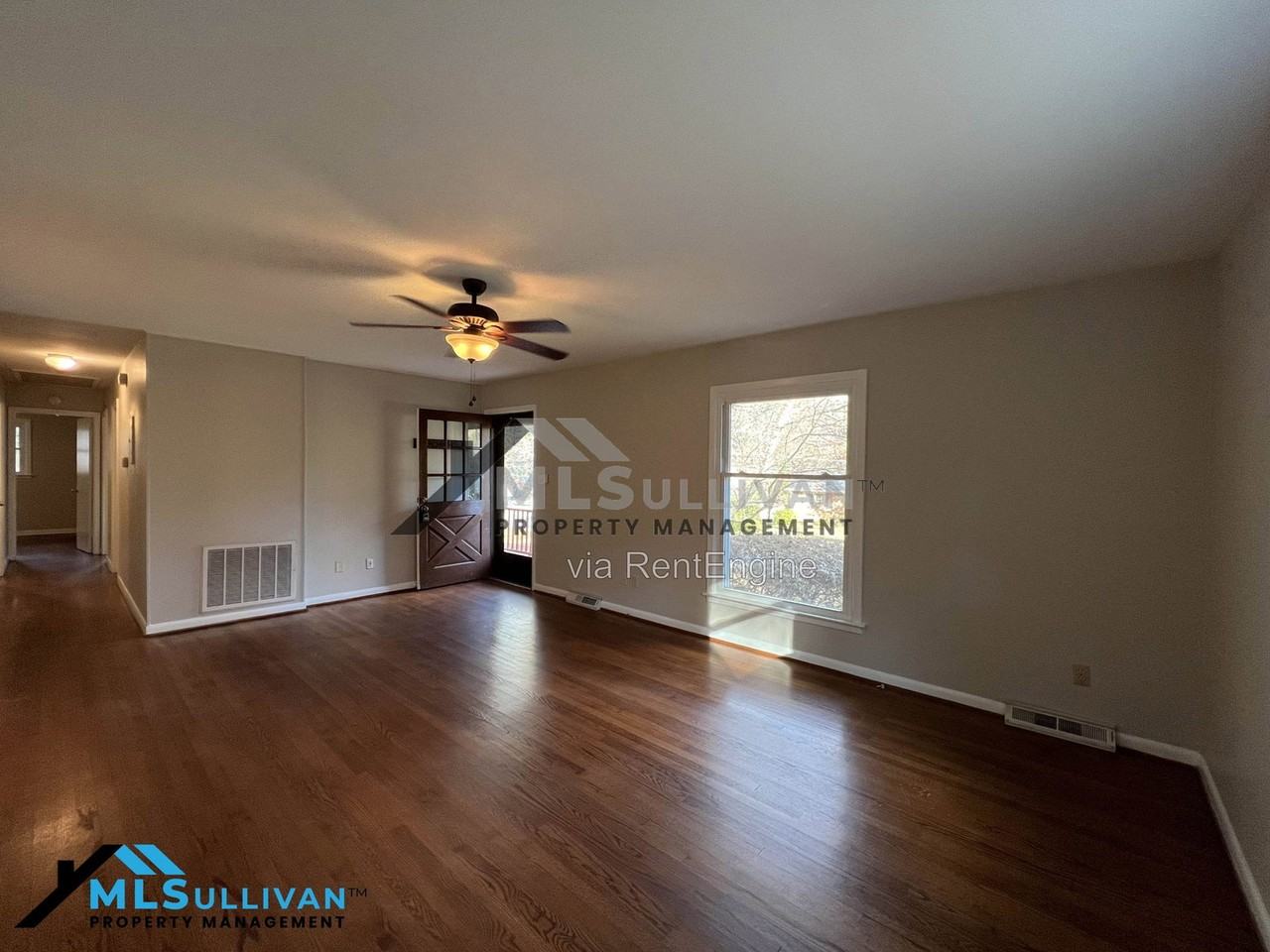 1720 Euclid Rd - Photo 4 of 32