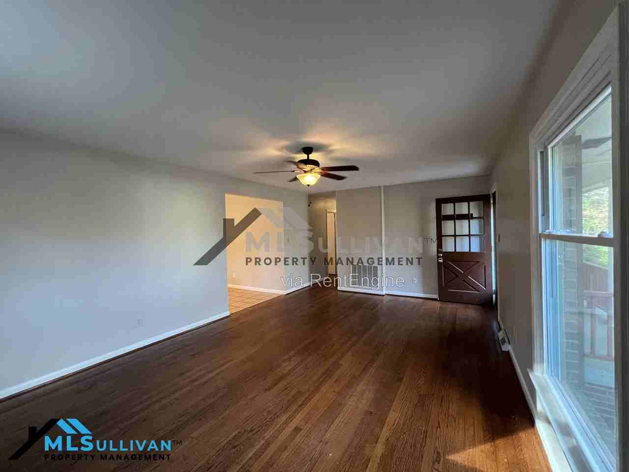 1720 Euclid Rd - Photo 5 of 32