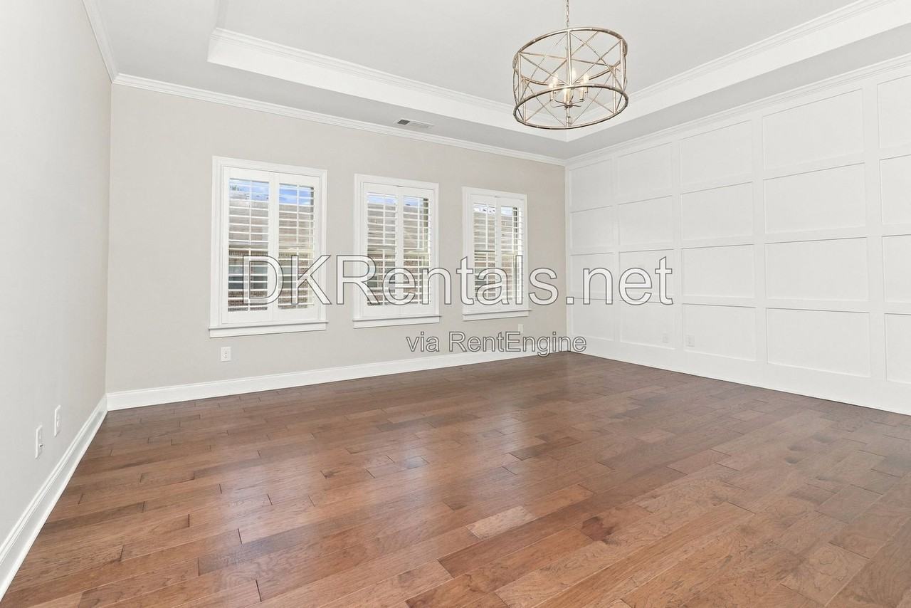 2311 Mclean Chase Se - Photo 7 of 15