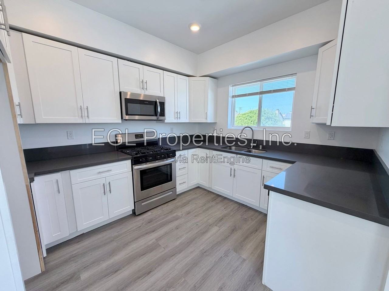 10501 Buford Ave #D - Photo 6 of 25