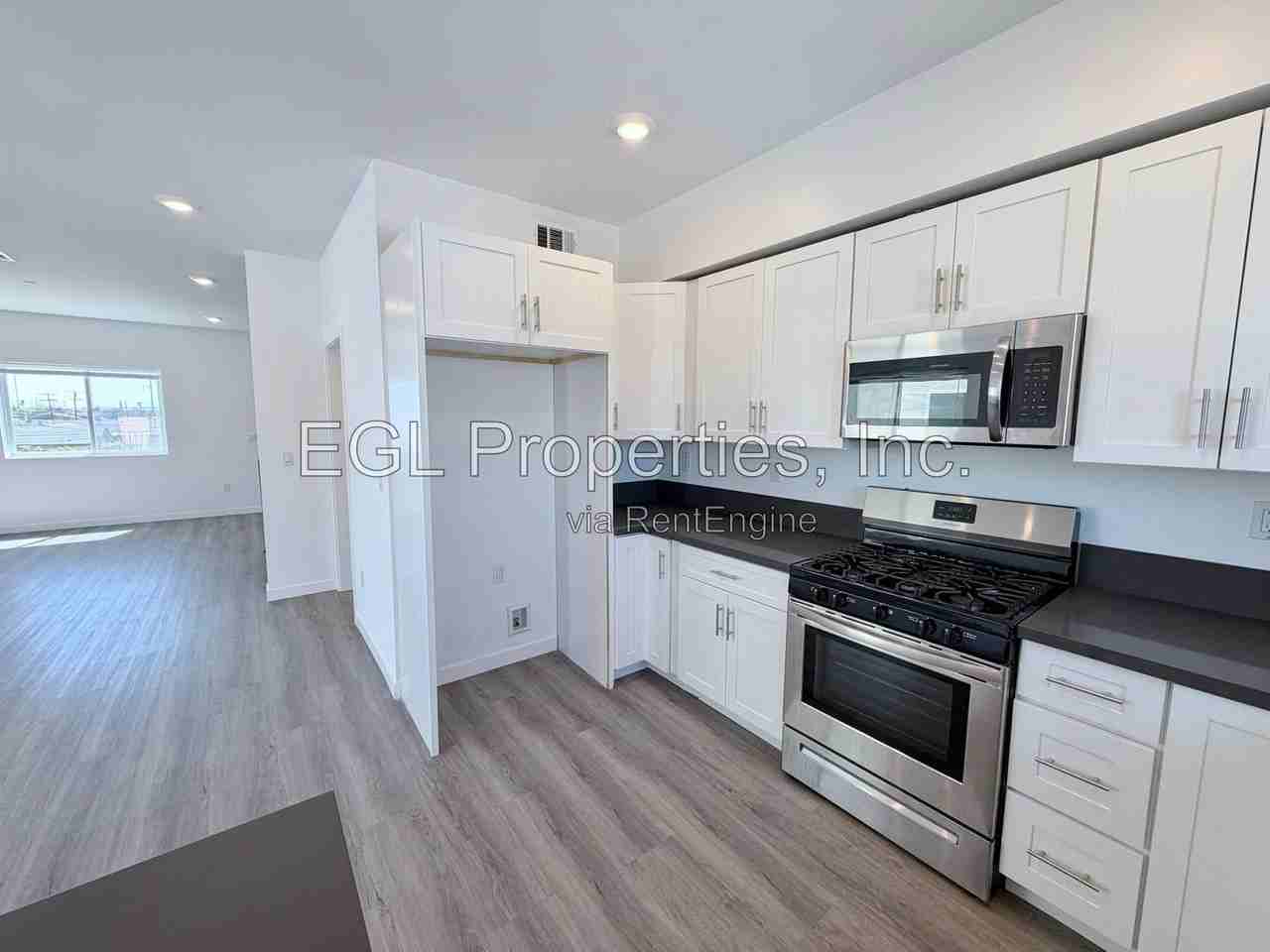 10501 Buford Ave #D - Photo 7 of 25