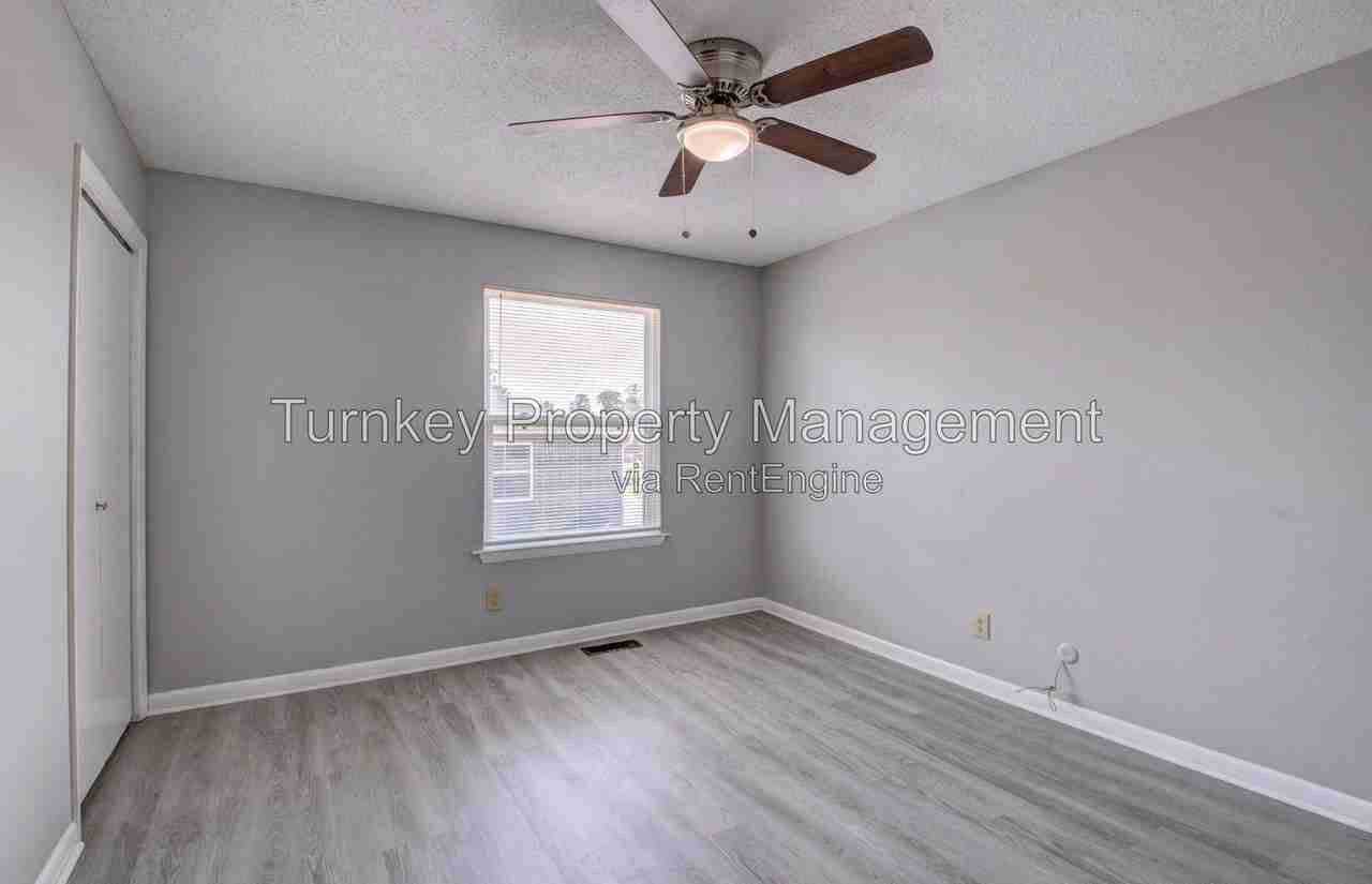 1901 Sanford Dr #1 - Photo 3 of 10