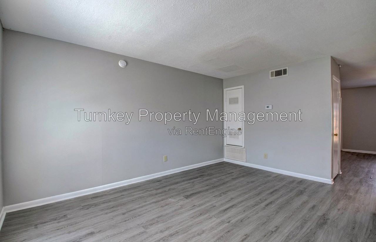 1901 Sanford Dr #1 - Photo 5 of 10