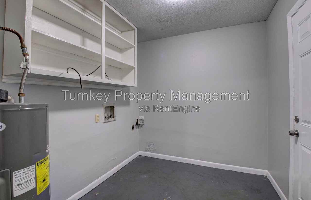 1901 Sanford Dr #1 - Photo 6 of 10