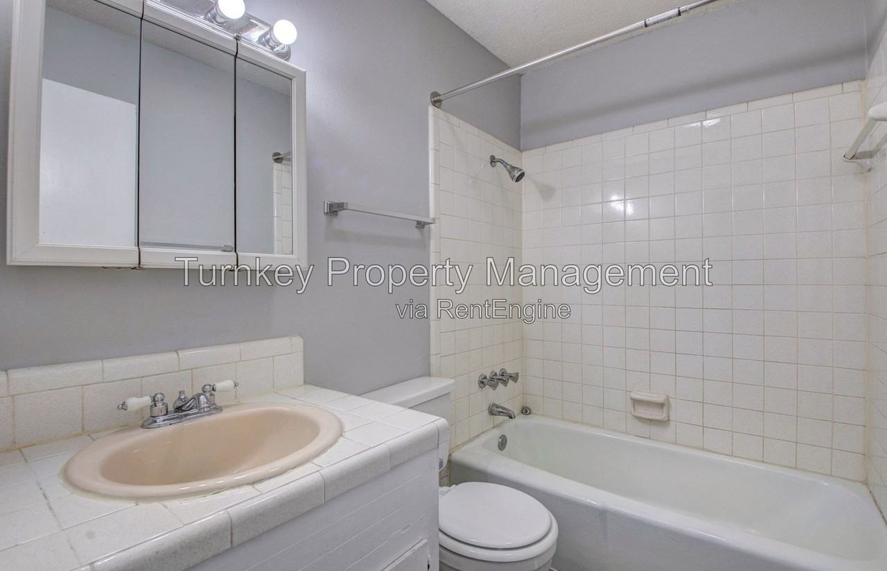 1901 Sanford Dr #1 - Photo 7 of 10