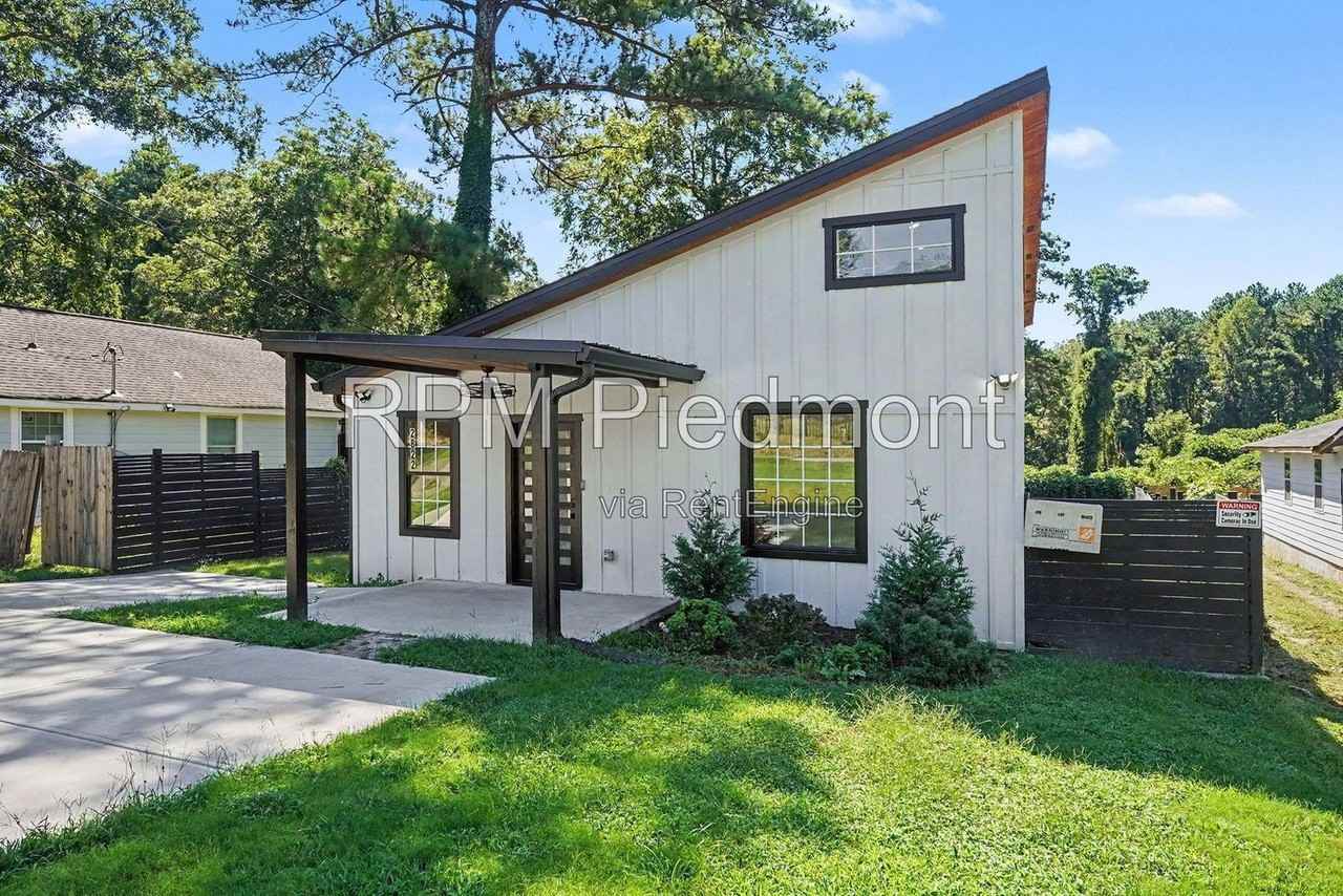 2822 Waters Rd Sw - Photo 6 of 30