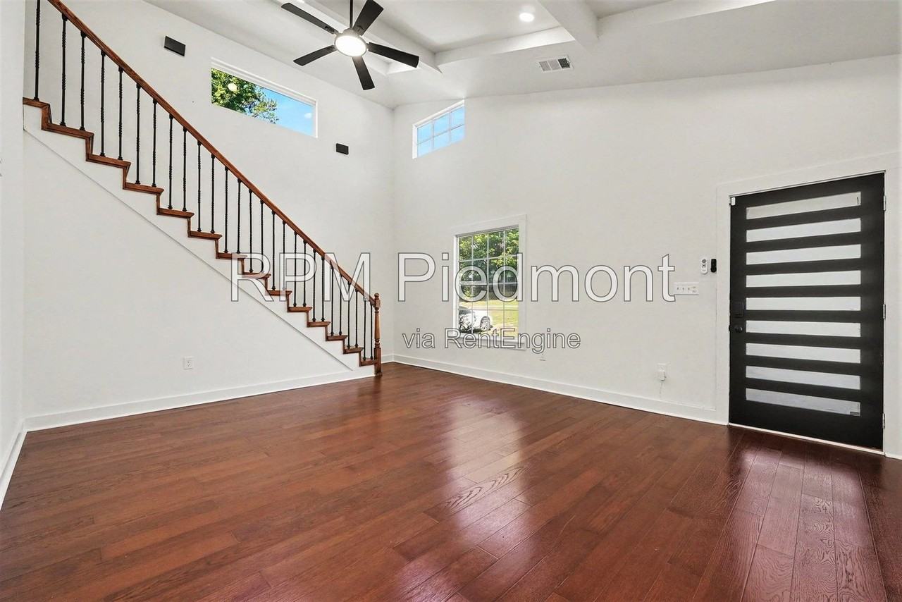2822 Waters Rd Sw - Photo 7 of 30