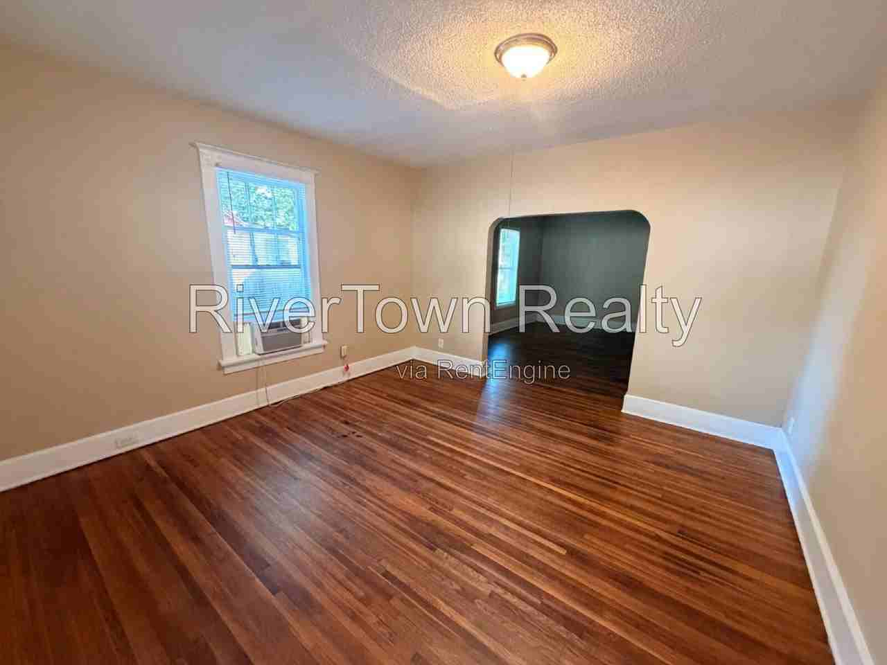 3532 Kallaher Ave - Photo 3 of 17