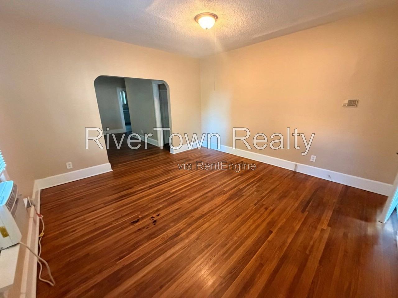 3532 Kallaher Ave - Photo 4 of 17