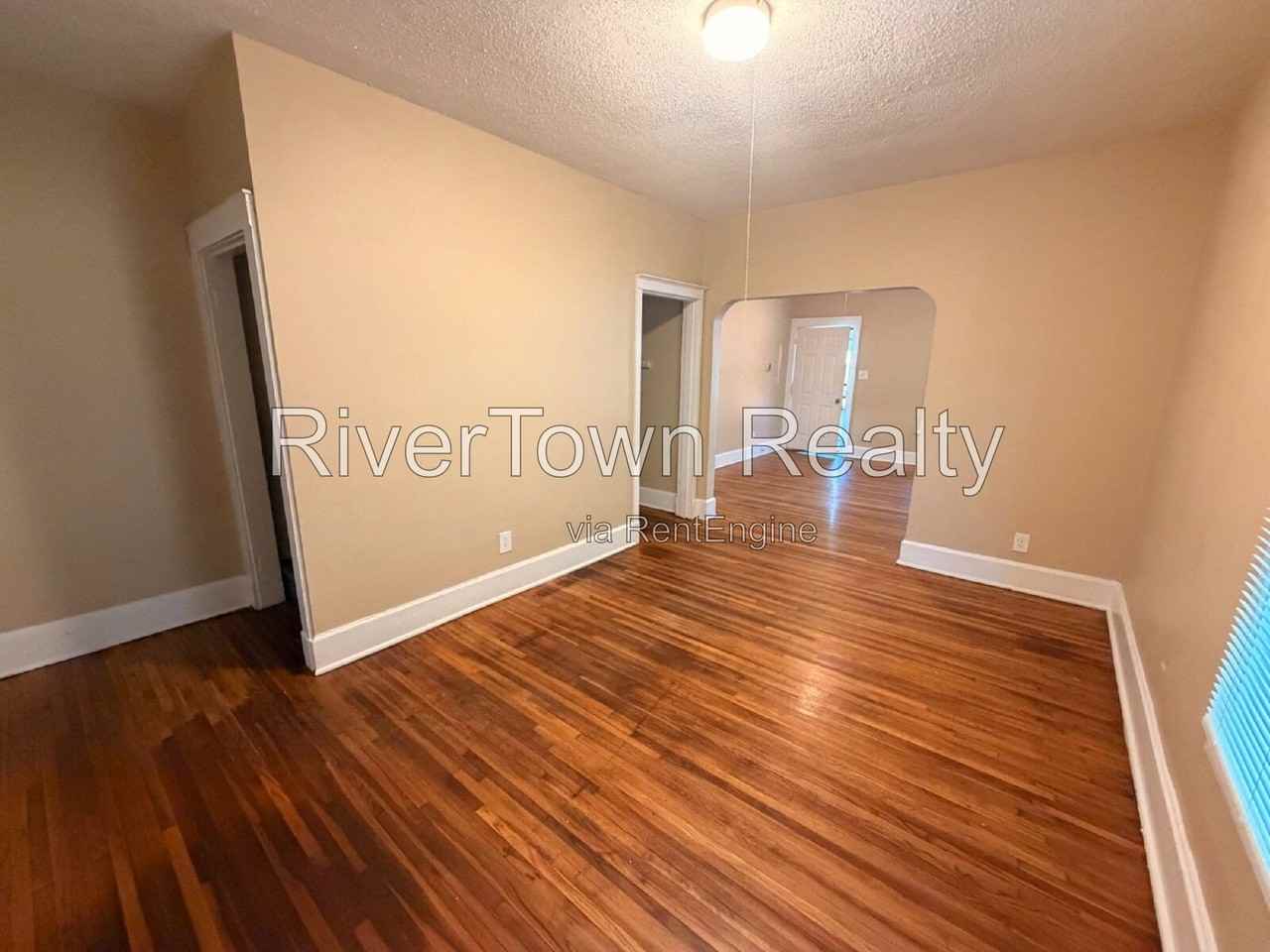 3532 Kallaher Ave - Photo 5 of 17